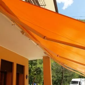 Tenda da sole a bracci